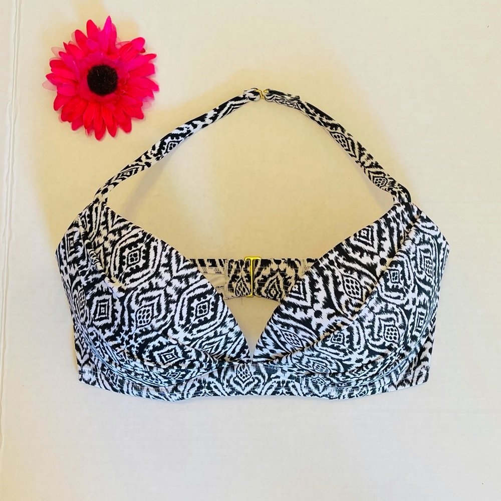 NWOT Victoria Secret swimsuit top 34 DD 🔥🔥🔥